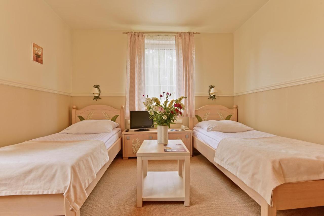Afrodyta Spa & Wellness Resort Ośno Lubuskie Buitenkant foto