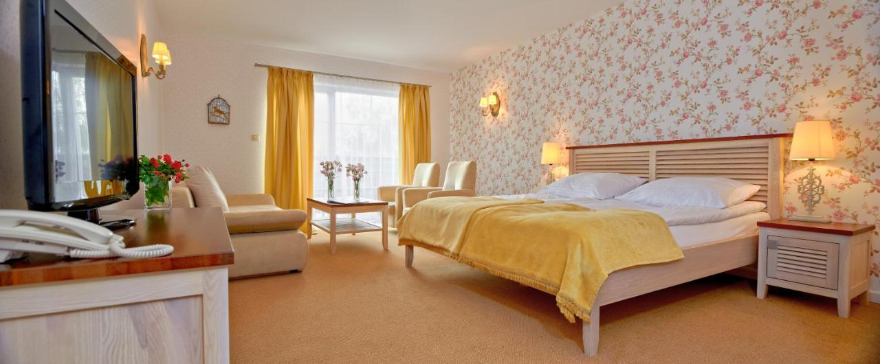 Afrodyta Spa & Wellness Resort Ośno Lubuskie Buitenkant foto
